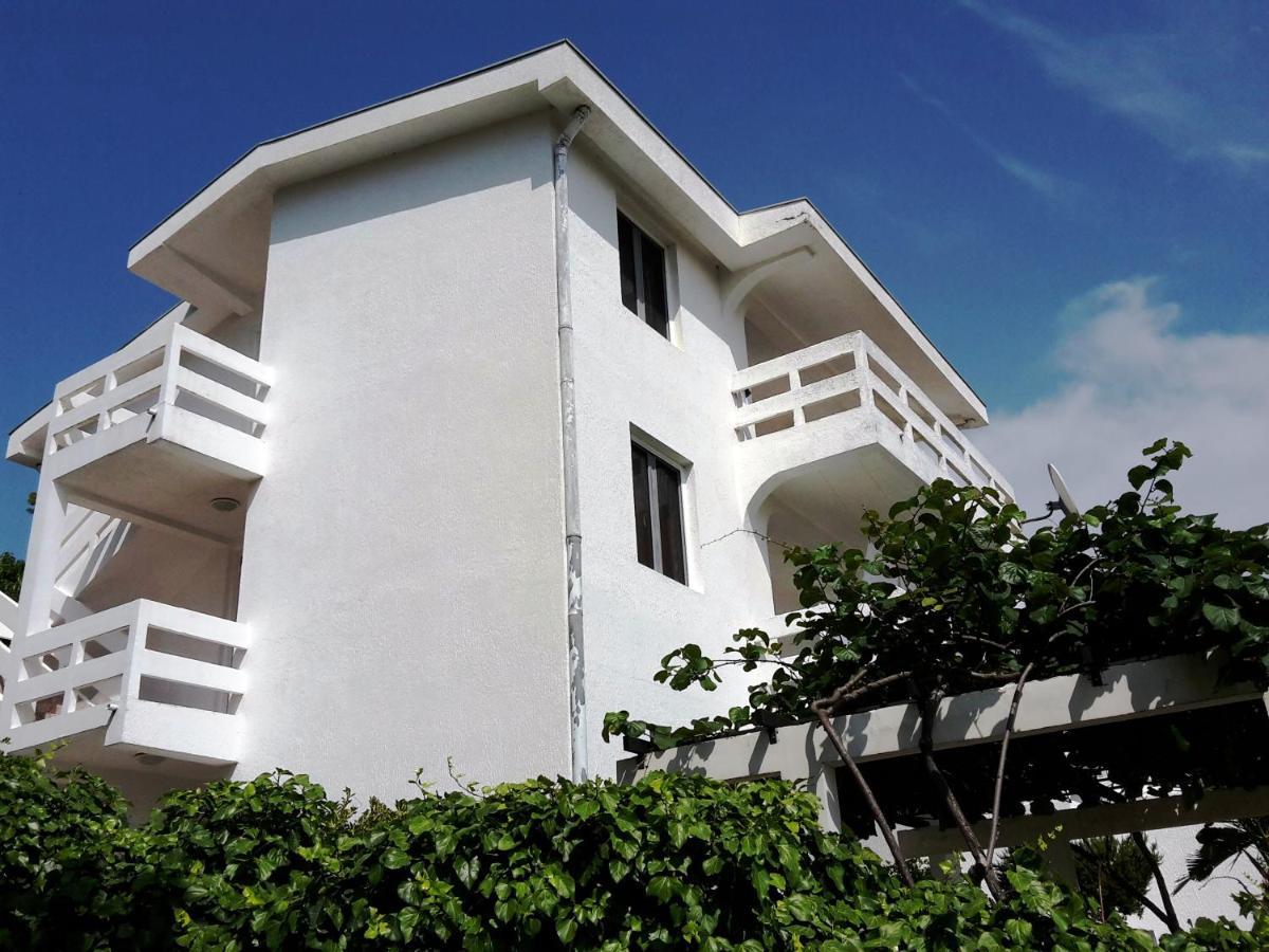 באר Apartment Sunny מראה חיצוני תמונה
