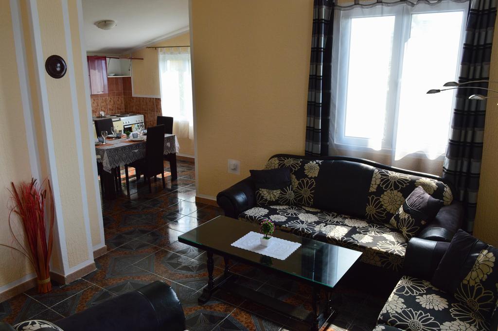 באר Apartment Sunny מראה חיצוני תמונה