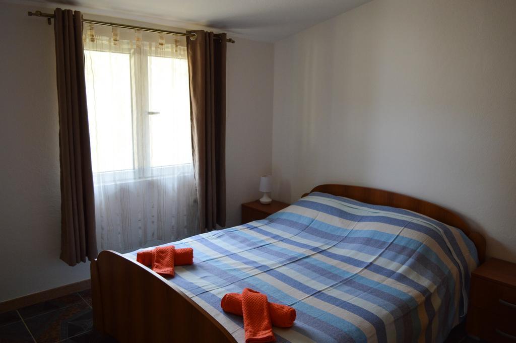 באר Apartment Sunny מראה חיצוני תמונה